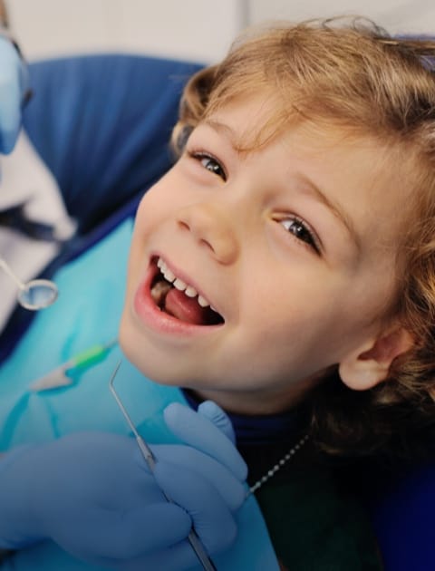 symmetry-dental-hp2021-services-img02-pediatric